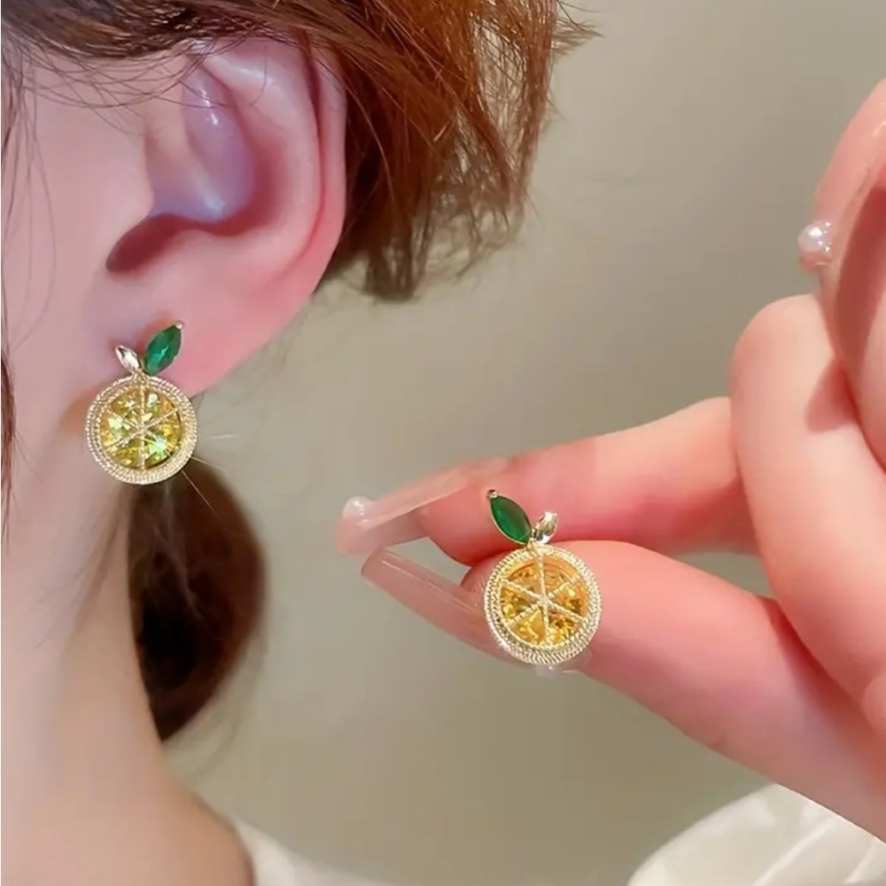 Lemon Slice Stud Earrings - Picture 2 of 4